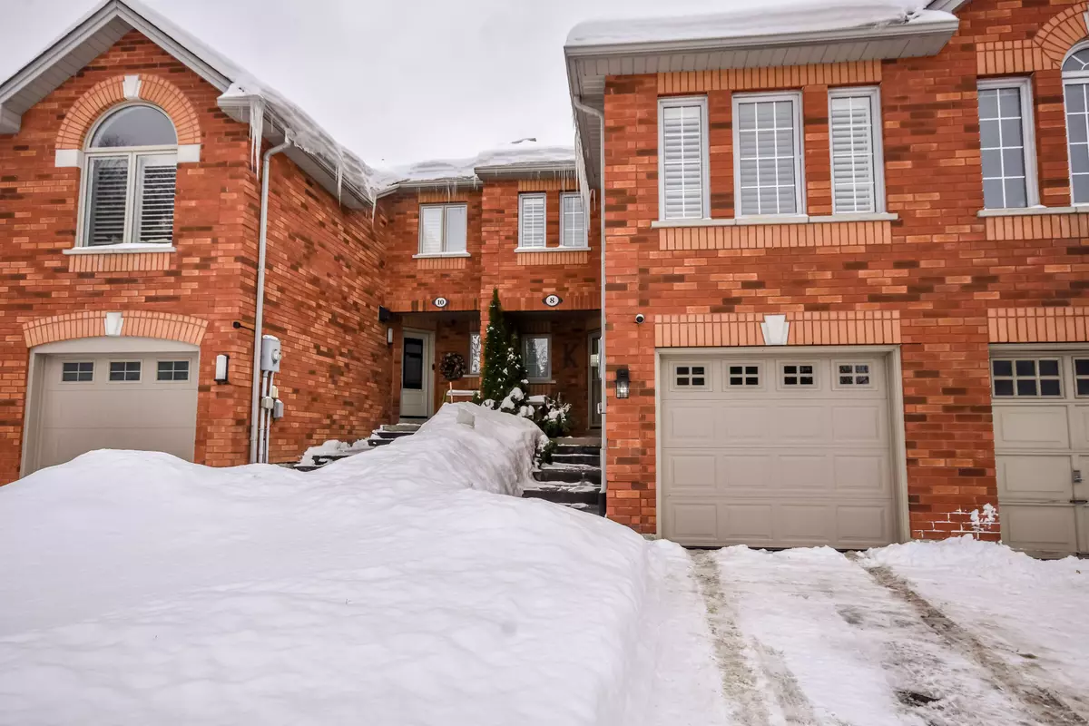 Barrie, ON L4N 8N1,8 Bailey CT