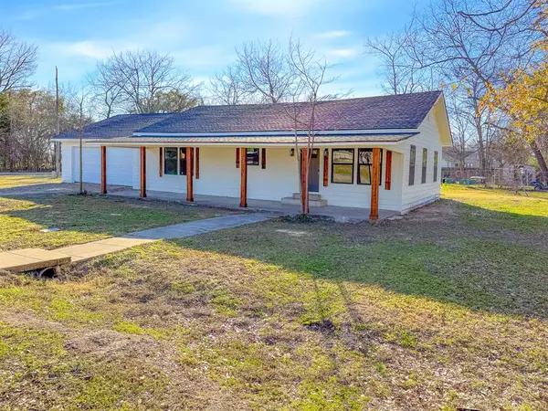 Kerens, TX 75144,410 S Donaldson Avenue