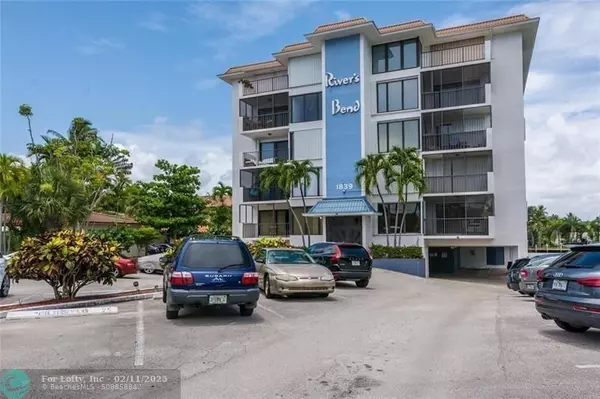 1839 Middle River Dr, Fort Lauderdale, FL 33305