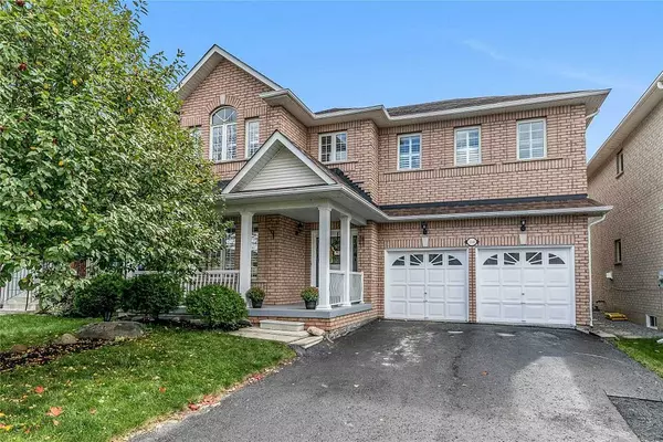 106 Sawmill Valley DR, Newmarket, ON L3X 2S3