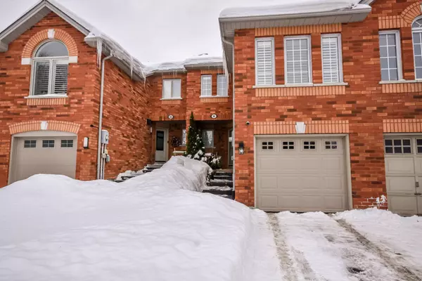 8 Bailey CT, Barrie, ON L4N 8N1