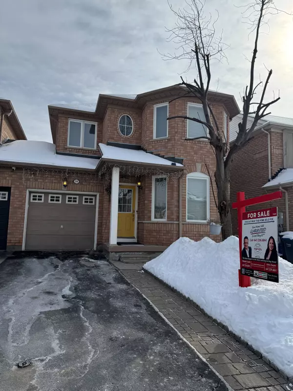 3040 Bentley DR, Mississauga, ON L6M 6W2