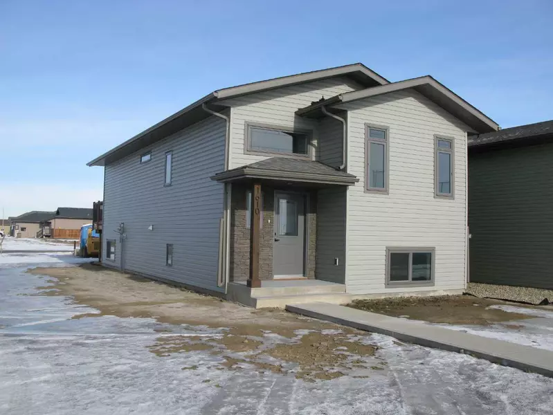 1610 2 AVE East, Brooks, AB T1R 1K3