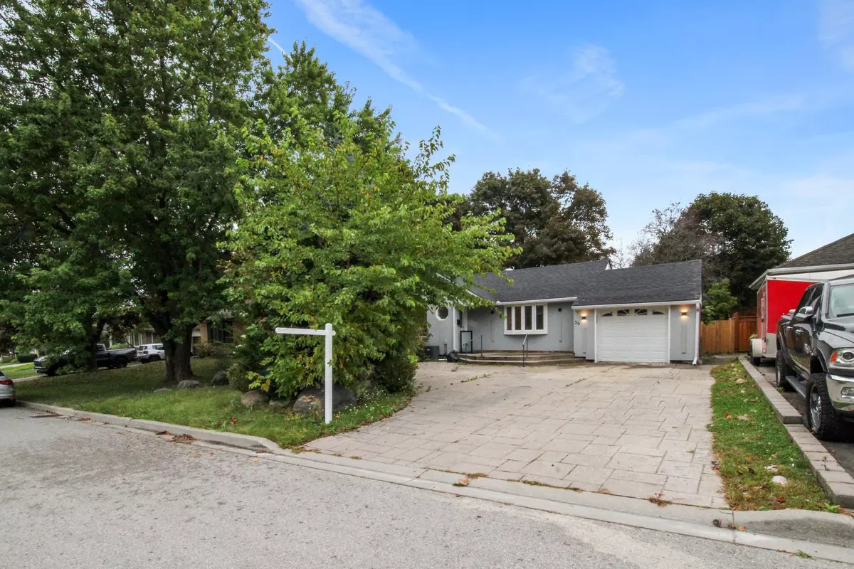 Newmarket, ON L3Y 1G7,56 Don Mor DR