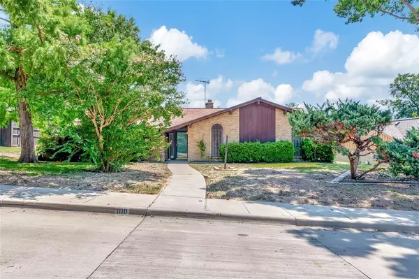 1110 W 14th Street, Grand Prairie, TX 75050