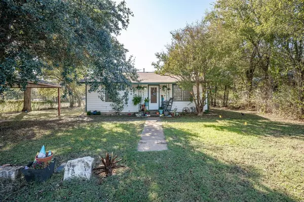 412 S Somerville, Iredell, TX 76649