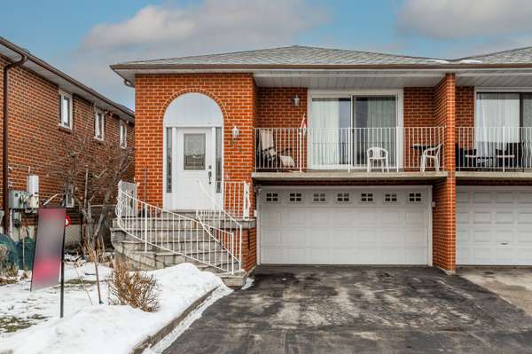 924 Lovingston CRES, Mississauga, ON L4W 3S7