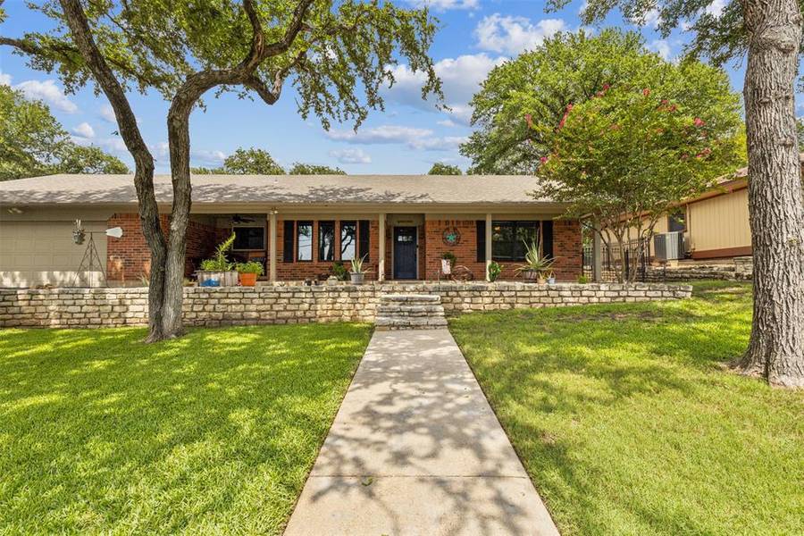 4114 Fairway Drive, Granbury, TX 76049