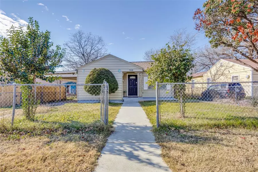 928 Benton Avenue, Fort Worth, TX 76112