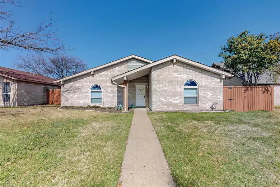 2909 Saint George Drive, Garland, TX 75044