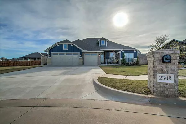 2308 E Pinric Terrace,  Mustang,  OK 73064