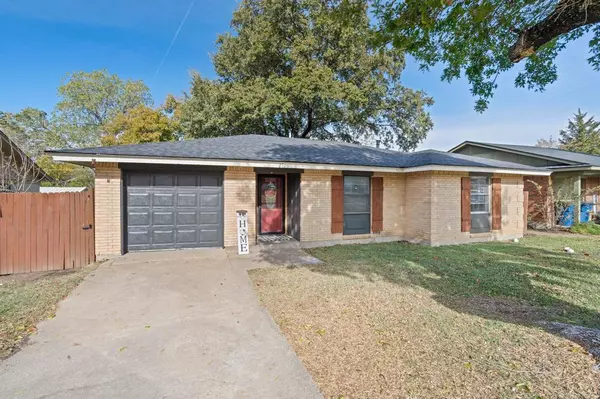 2706 Linda Drive, Ennis, TX 75119