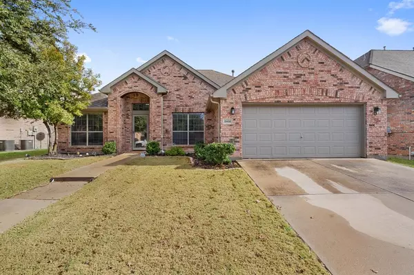 15432 Landing Creek Lane,  Fort Worth,  TX 76262