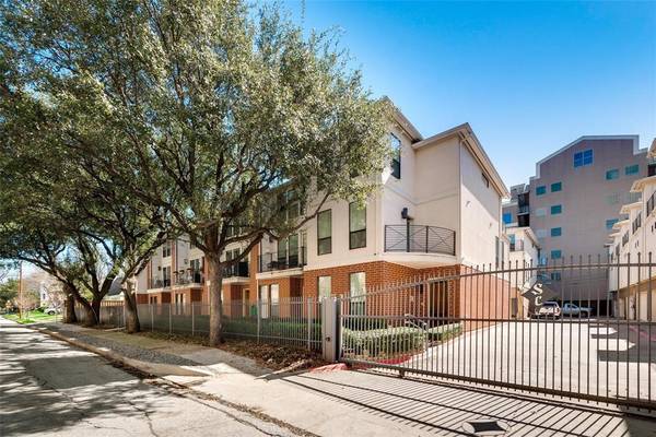 2606 Shelby Avenue #206, Dallas, TX 75219