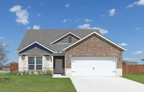 128 Village Court, Red Oak, TX 75154