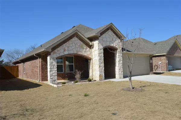 7902 Grant Lane, Greenville, TX 75402