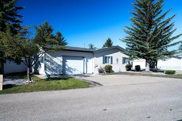 4909 Dorchester AVE, Red Deer, AB T4R 2Z8