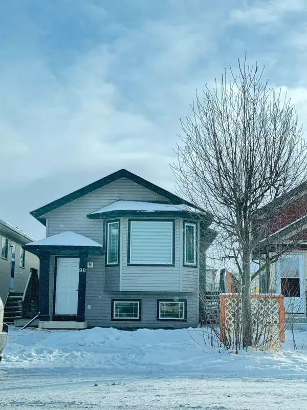 98 Tarawood RD NE, Calgary, AB T3J 5B2