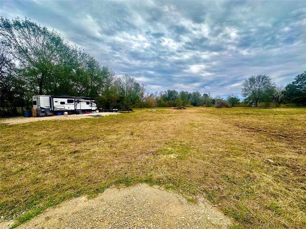 254 County Road 2296, Cleveland, TX 77327