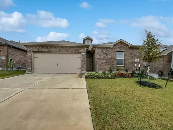 9736 Hickory Knob Drive, Fort Worth, TX 76108