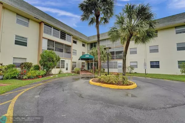 4980 E Sabal Palm Blvd  #330, Tamarac, FL 33319