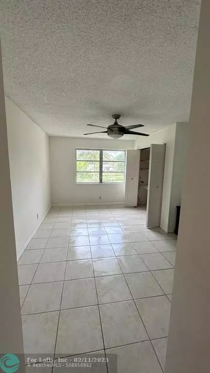 Lauderdale Lakes, FL 33313,2900 NW 46th Ave  #212