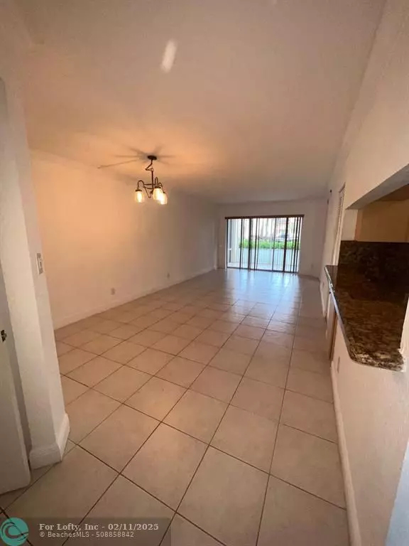 Coral Springs, FL 33071,1122 Coral Club Dr  #1122