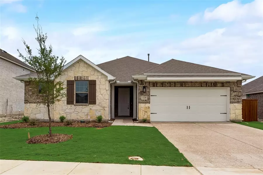 2220 Grassland Avenue, Melissa, TX 75454