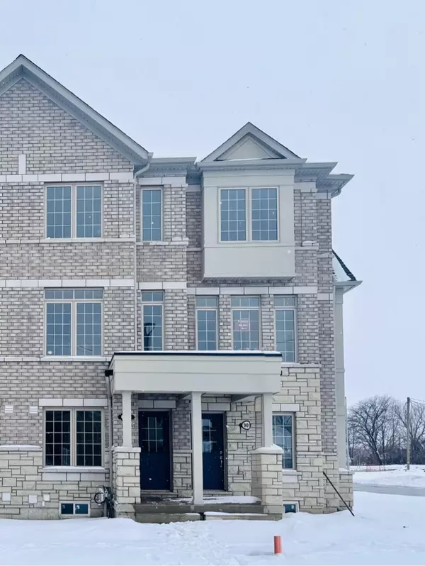 Pickering, ON L1X 0P3,903 Crowsnest HOLW