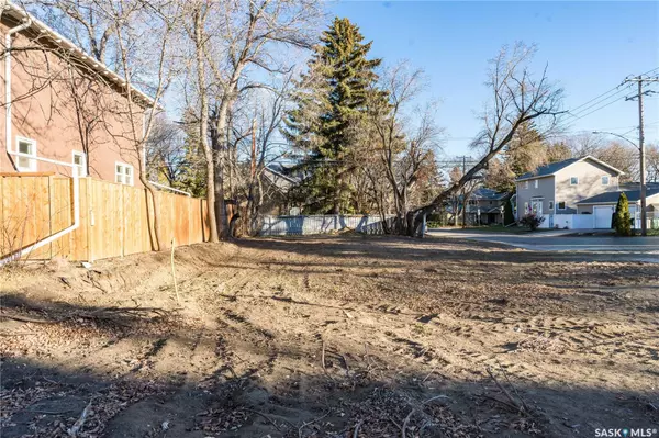 Saskatoon, SK S7N 1H4,217 Clarence AVENUE S