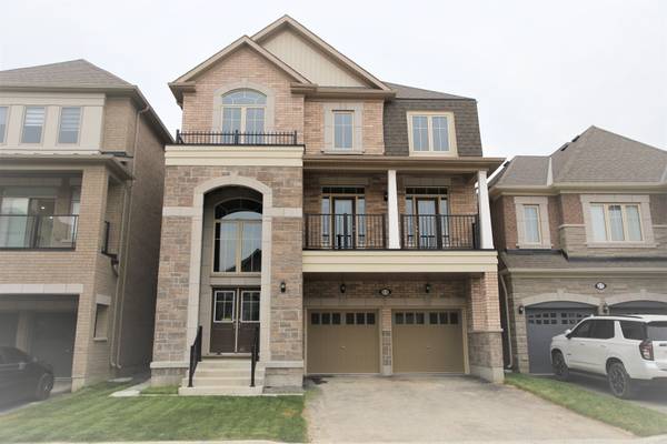 15 Junior RD, Brampton, ON L7A 5J4