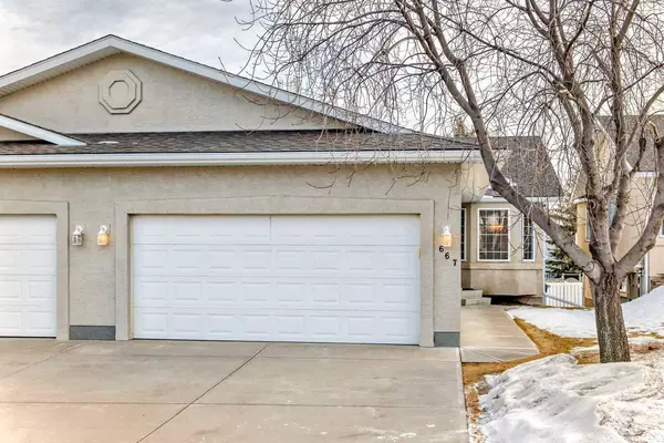 667 Sheep River Mews, Okotoks, AB T0L 1T4