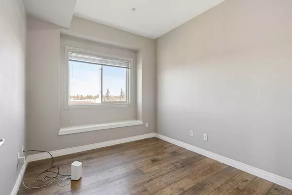 11170 30 ST SW #211 Calgary, AB T2W 6J2