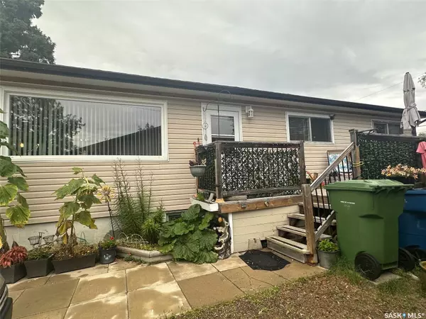 1611 Lawton CRESCENT, La Ronge, SK S0J 1L0