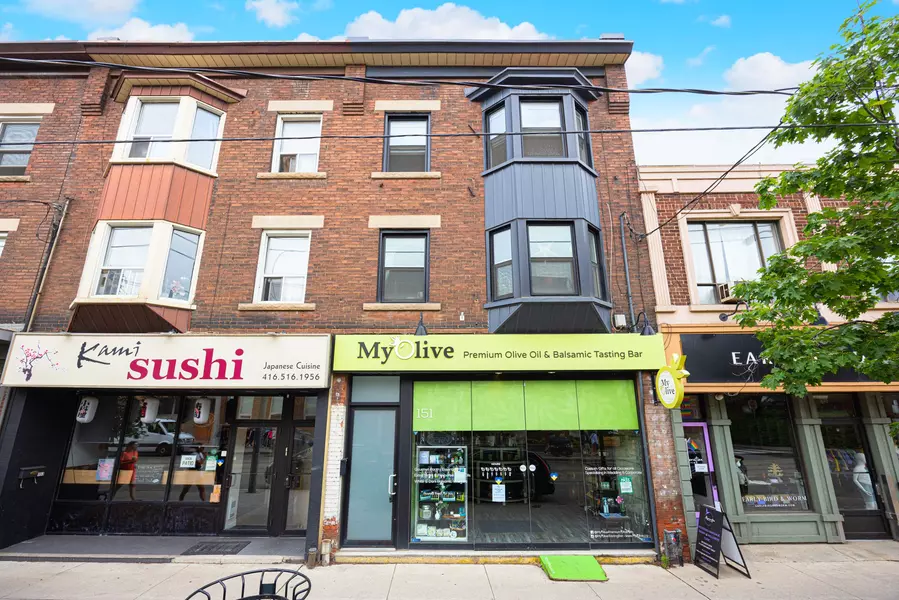 151 Roncesvalles AVE #3, Toronto W01, ON M6R 2L3