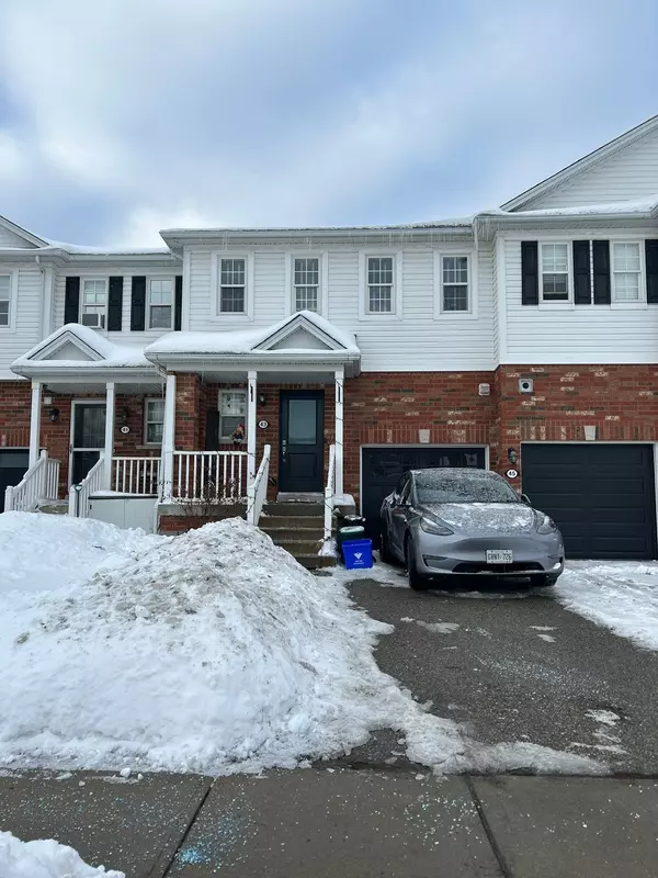 43 Bloomington DR, Cambridge, ON N1P 1J5