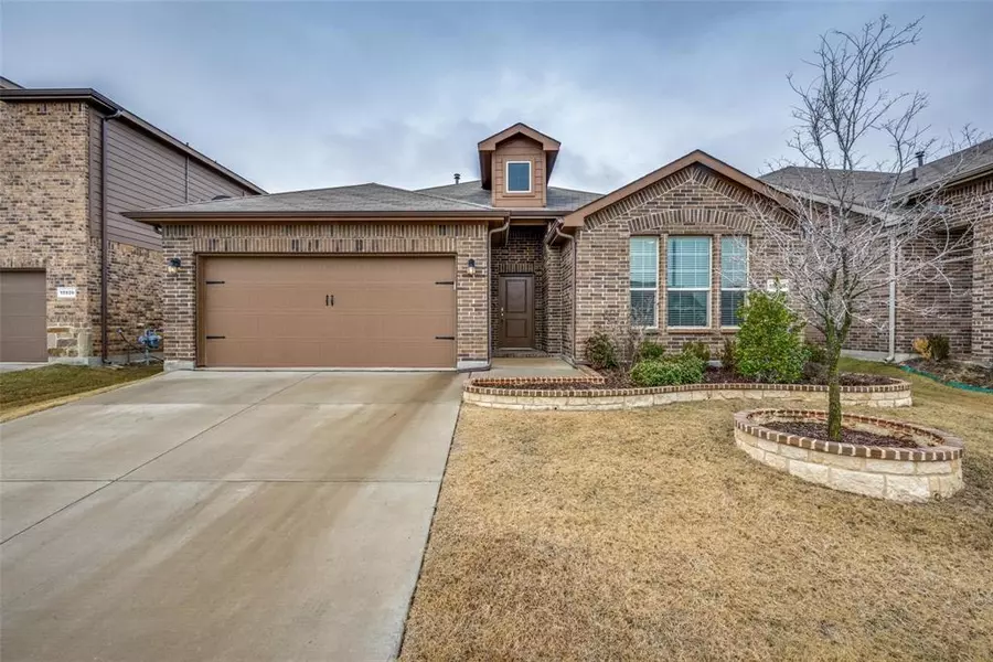 15933 Bronte Lane, Fort Worth, TX 76247