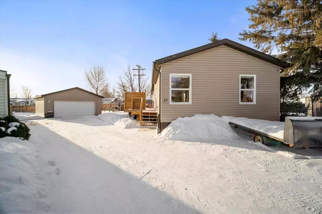 St Clements, MB R1C 0E5,27 Cedar CRES