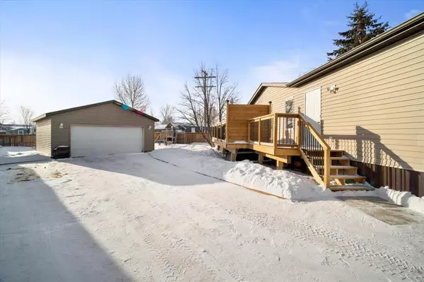 St Clements, MB R1C 0E5,27 Cedar CRES