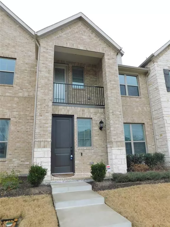 681 Watersedge Court, Lewisville, TX 75067