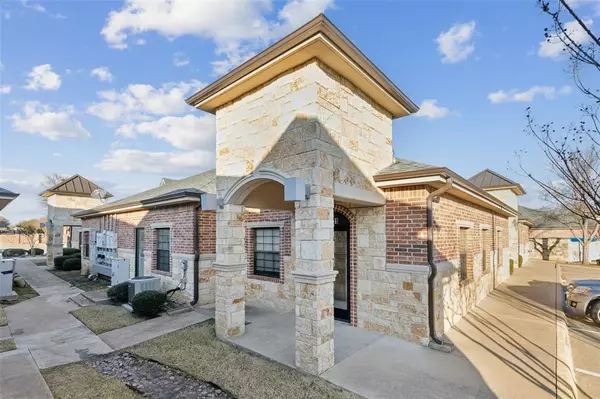 Plano, TX 75024,4686 Mcdermott Road #201