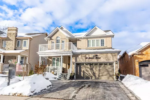 32 Amanda AVE, Whitby, ON L1M 1K4