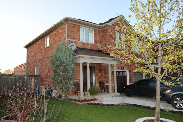 14 Rivermere CT, Brampton, ON L7A 1R4