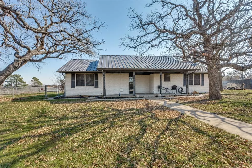 Springtown, TX 76082,516 N Avenue E