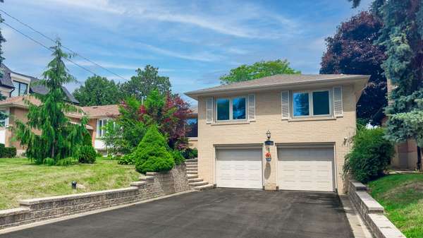 Toronto C15, ON M2K 1Y7,24 Burleigh Heights DR