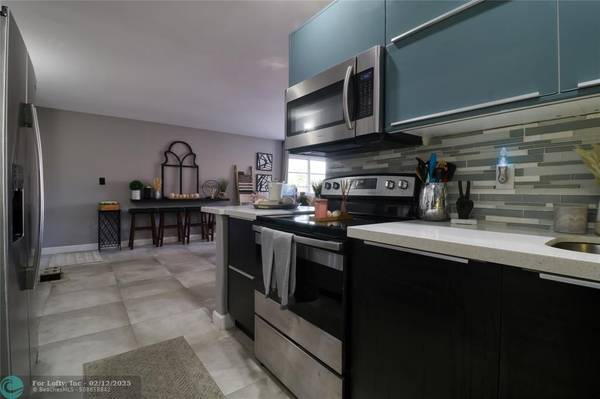 124 NE 19 CT  #B204, Wilton Manors, FL 33305