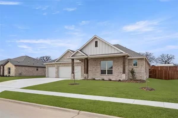 Azle, TX 76020,417 Falcon Way