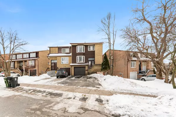 49 Henry Welsh DR, Toronto C07, ON M2R 3P3