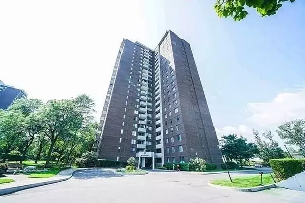 10 Muirhead RD #708, Toronto C15, ON M2J 4P9