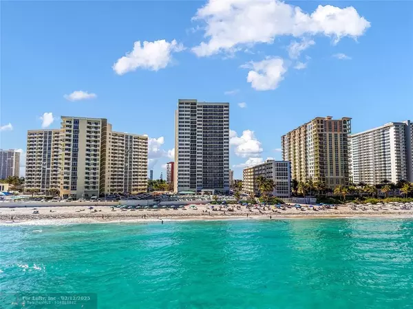 Hallandale Beach, FL 33009,3140 S Ocean Dr  #208